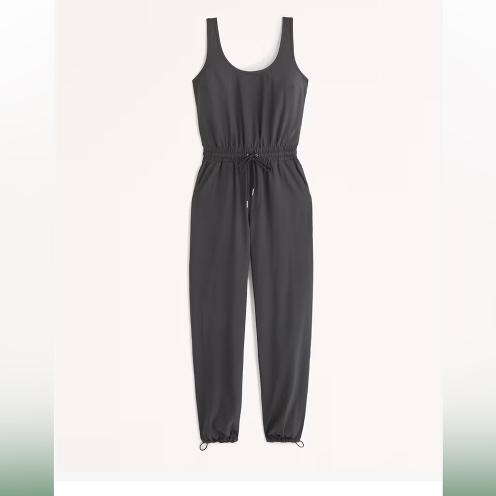 Abercrombie & Fitch Traveler Jumpsuit size small regular length